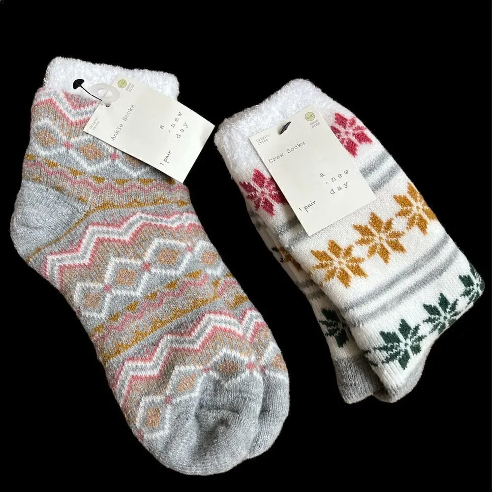Two pairs of a new day comfy socks one ankle and one crew sizes 4-10